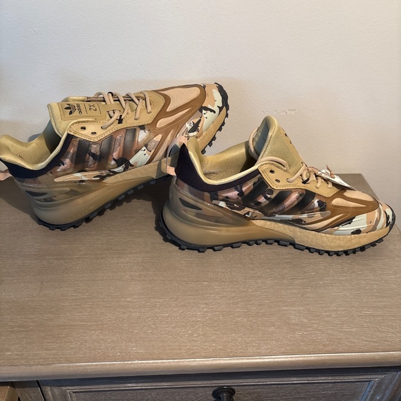 Men’s ADIDAS Camo shoes 7.5 - Picture 4 of 6